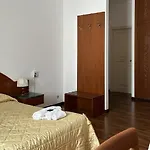 Gigli Πανσιόν *