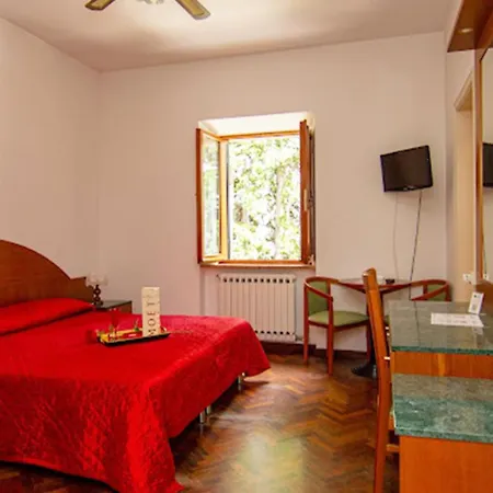 בית הארחה Gigli סירולו